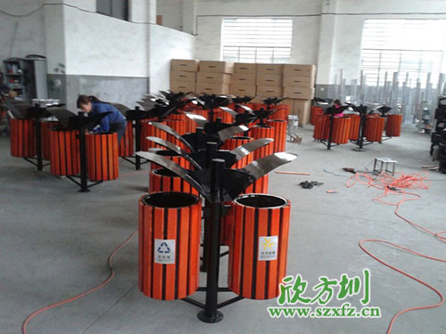 美化公園環境，就選河源鋼木垃圾桶